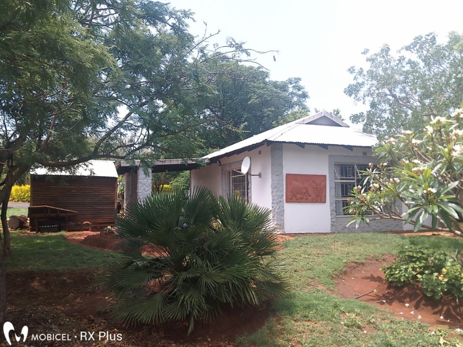 6 Bedroom Property for Sale in Hartbeespoort Rural North West